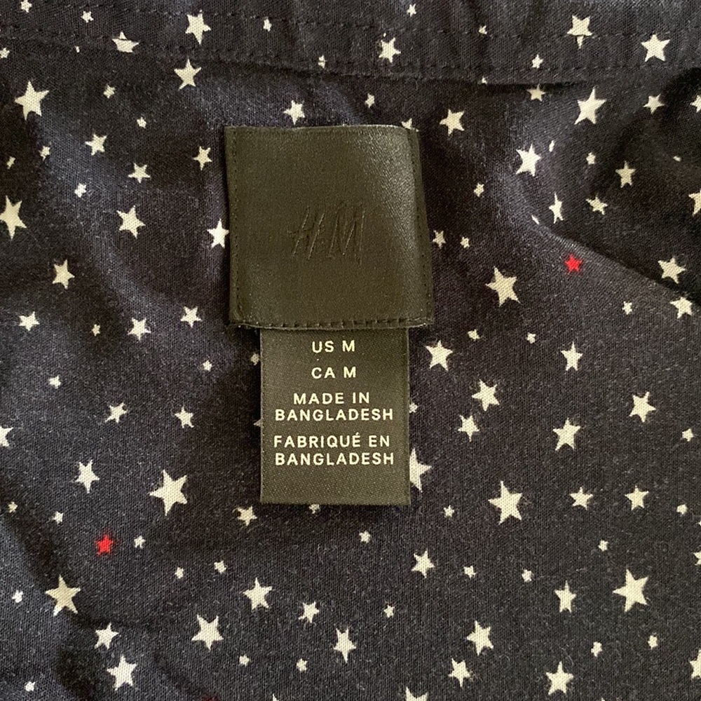 H&M short sleeve button down with red & white stars - Picture 3 of 3